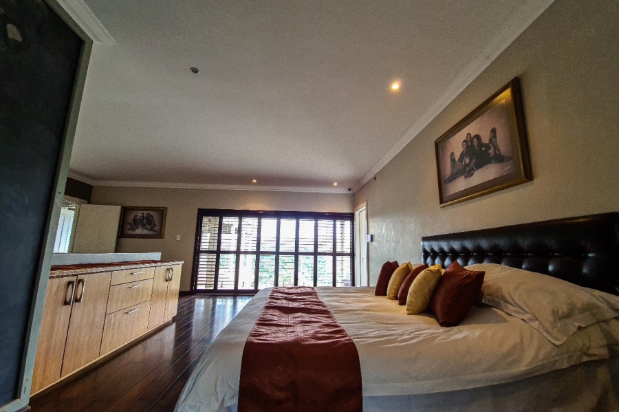 6 Bedroom Property for Sale in Gonubie North Eastern Cape